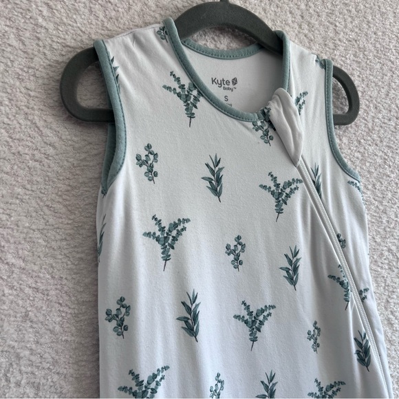 Kyte Baby Sleepsack Bamboo Wearable Blanket Soft‎ White Green TOG 0.5 Size Small - Picture 5 of 11